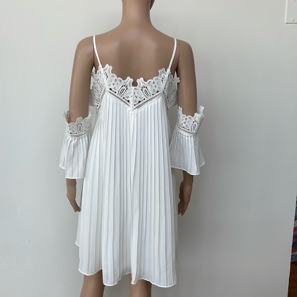 ENDLESS ROSE PLEATED WHITE DRESS, S - Picture 3 of 4